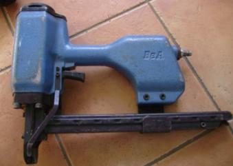  Zszywacz na zszywki BEA