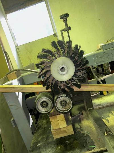 Agregat szczotkujacy uniwersalny