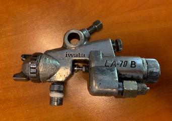 Automatyczne pistolety lakiernicze IWATA LA70B