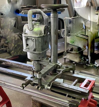 Ciesielska frezarka gornowrzecionowa FEZER