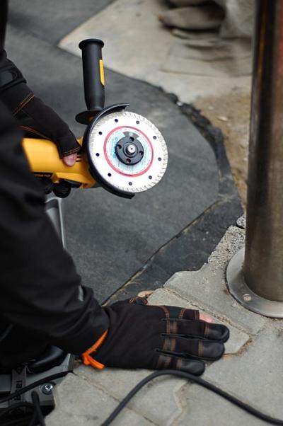 DeWalt D28134 Szlifierka kątowa 1100 W i rękawice TimberlandPro ExtraGrip F