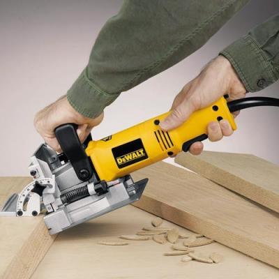 DeWalt DW682K Frezarka do wpustów typu „lamello”