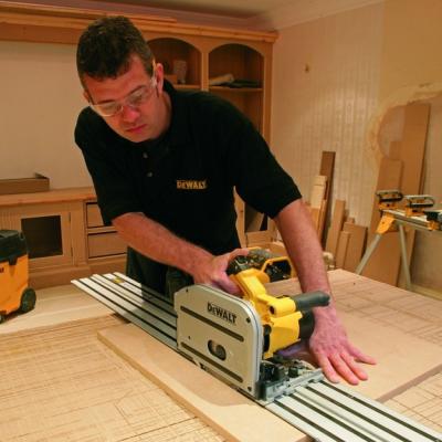 DeWalt DWS520K piła do wykonywania precyzyjnych cięć i zagłębień