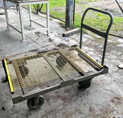 Duży wózek transportowy