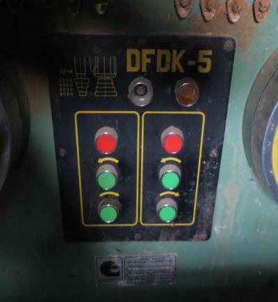 Frezarka dolnowrzecionowa GOMAD DFDK-5 z posuwem