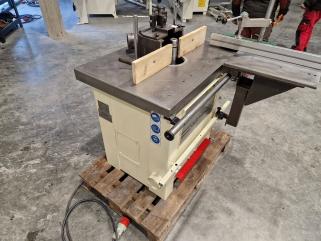 Frezarka dolnowrzecionowa JAROMA DF -1 ,POLSKA, NIEZAWODNA, frezarka z wózk