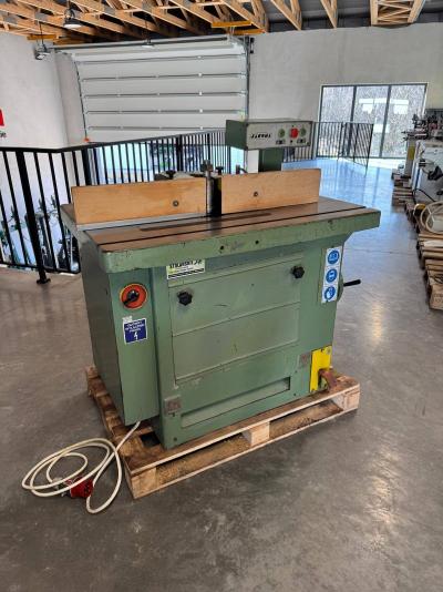 Frezarka dolnowrzecionowa JAROMA z Pulpitem, wrzeciono uchylne pod kątem