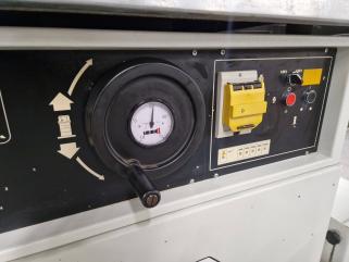 Frezarka dolnowrzecionowa SAC z wózkiem, frezarka z posuwem