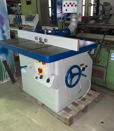 Frezarka dolnowrzecionowa SCM