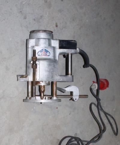 Frezarka krzywoliniowa ciesielska SCHEER