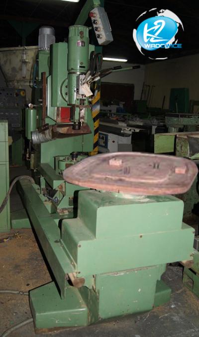 Frezarko kopiarka gornowrzecionowa COSMEC  TC-920 automat