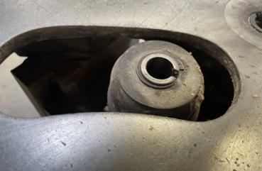 Frezarko kopiarka gornowrzecionowa SCM R9