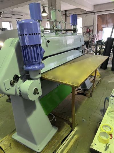 Gilotyna do formiru Ruckle