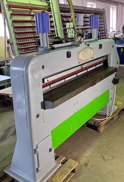 Gilotyna do formiru Ruckle