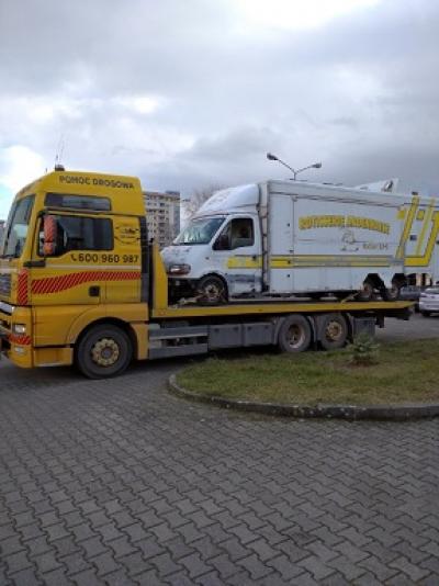 Holowanie Komorniki 692-797-137