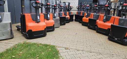 Innowacyjne Rozwiązania od Stakerpol: Używane Wózki Paletowe Elektryczne