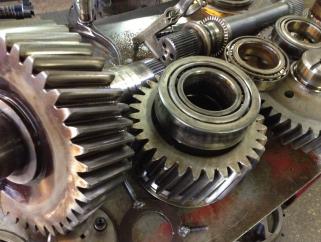 JCB 3CX, 4CX, 2CX REMONTY SKRZYNI BIEGÓW MANUAL I POWERSHIFT