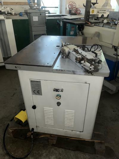 Okleiniarka krzywoliniowa BIESSE Polimac