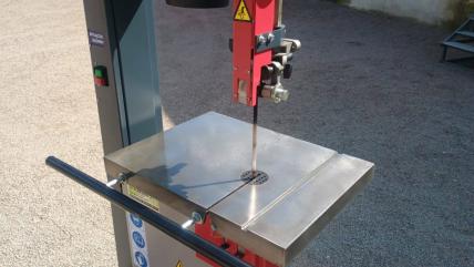 Piła taśmowa HAMMER N4400, piła pionowa