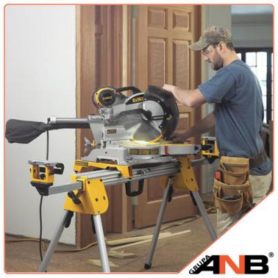 Piła ukośnica DWS780 DeWALT