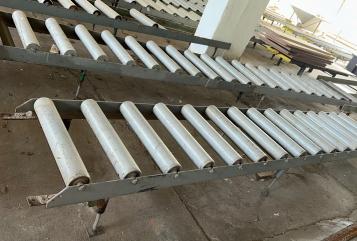 Podajniki rolkowe na m/b 