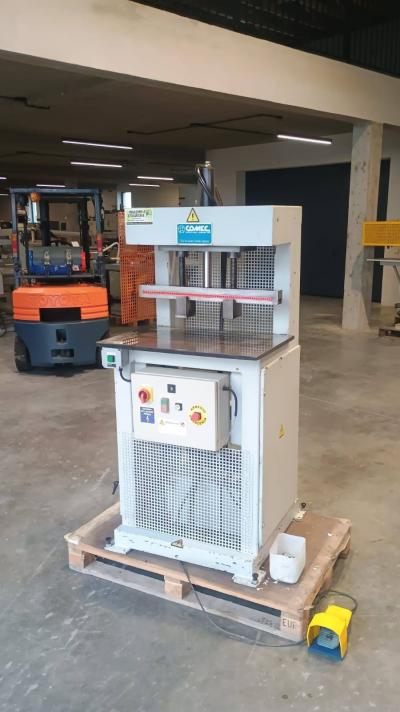 Prasa korpusowa COMEC ,prasa hydrauliczna