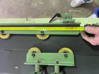 Prowadnice rolkowe 60 cm, dociski do strugarek, itp.