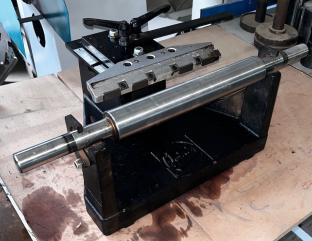 Przyrząd Weinig do ustawiania noży w głowicach