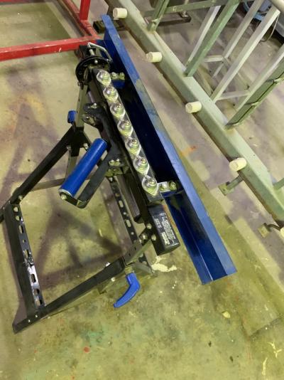 Stolik podawczy Werkzau