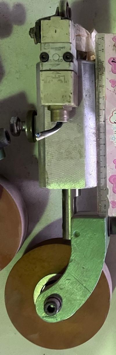 Strugarka 4 stronna dociski rolkowy z krańcówka