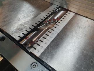 Strugarko-grubosciówka FS 41 N z wałem spiralnym