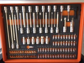 Szafka narzędziowa z kluczami HUTTENBERG