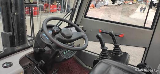 Wózek widłowy HNF 120