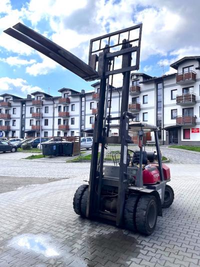 Wózek widłowy TOYOTA 3.5 T