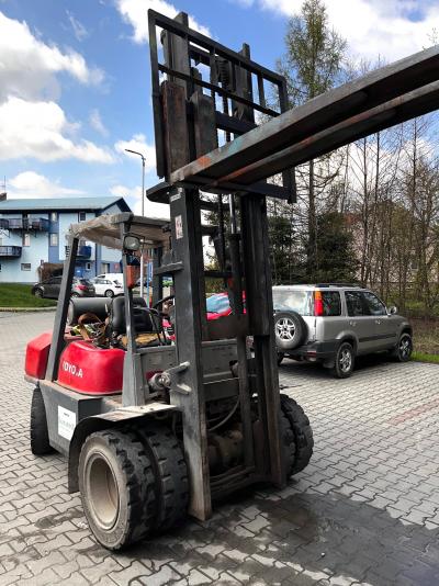 Wózek widłowy TOYOTA 3.5 T